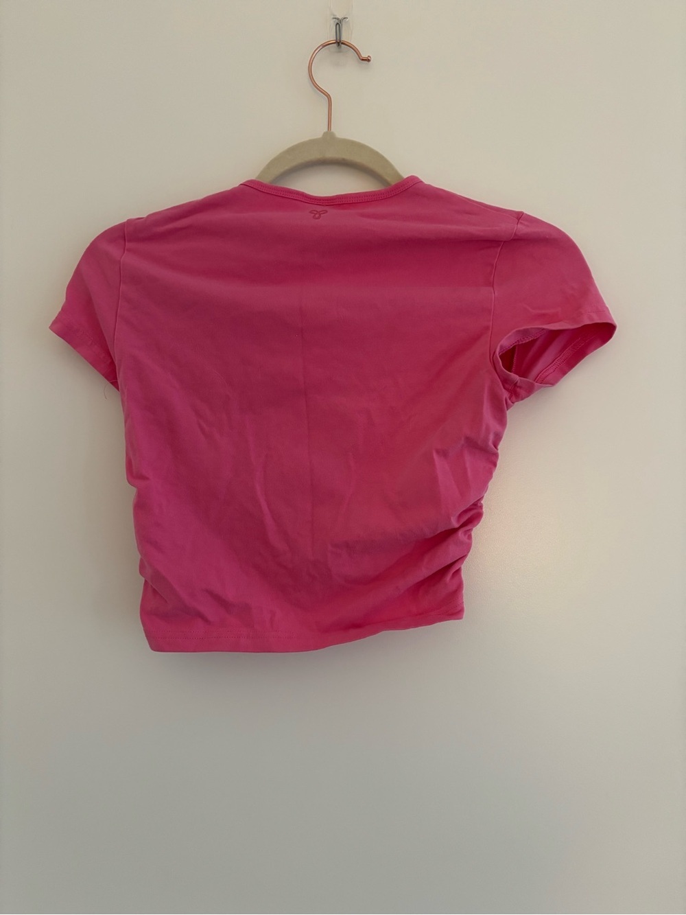 Aritzia TNA pink cropped top - Picture 4 of 4